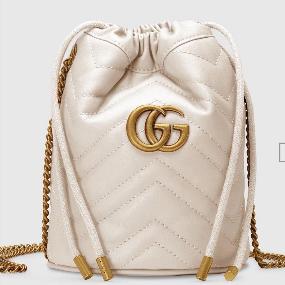 Gucci GG Marmont Mini Bucket Bag –Matelassé Lthr-Gold Chain-Heart Back–Authentic
